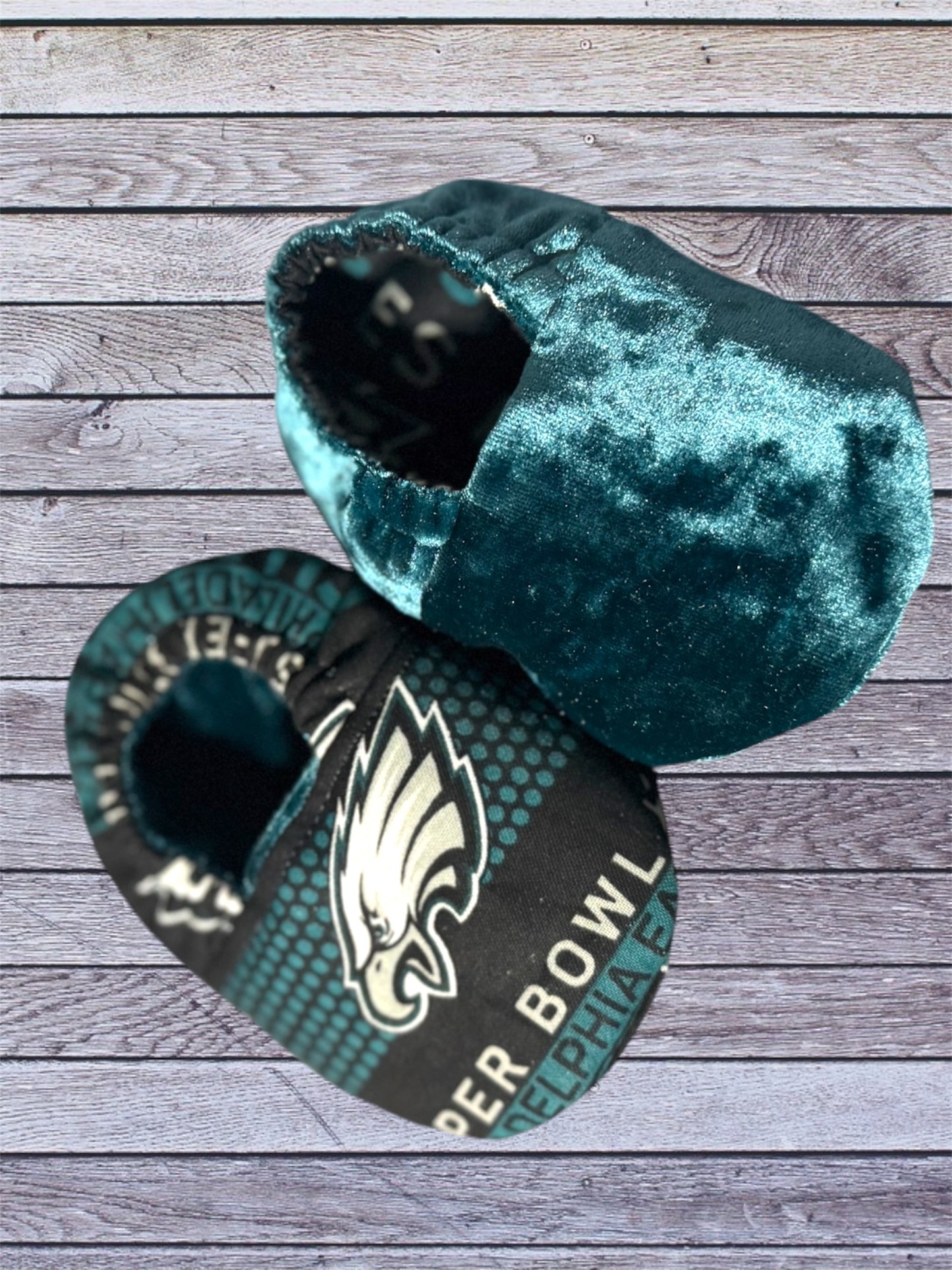 Adorable Eagles Baby Outfit - Perfect for Eagles Fans - Great for a Football-Themed Baby Shower Gift