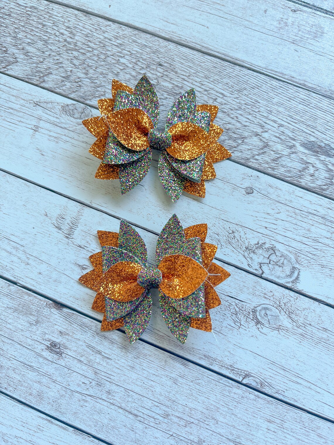 Limited Edition Sparkly Bow (piggies)